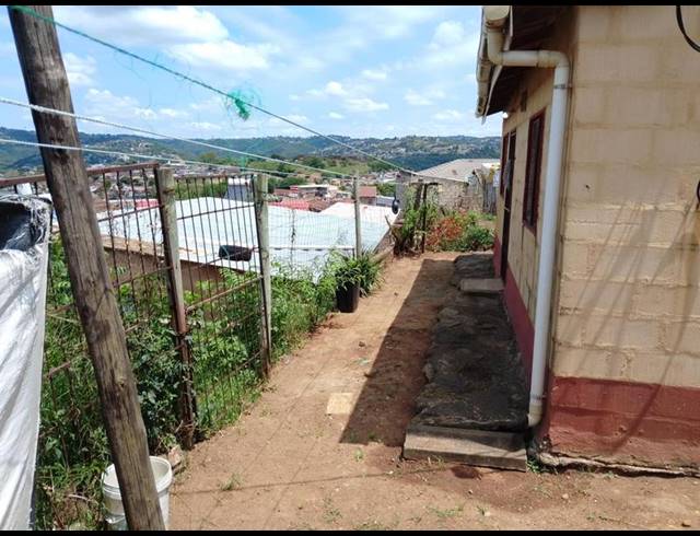 2 BEDROOM SIMPLEX FOR SALE IN NEWLANDS WEST